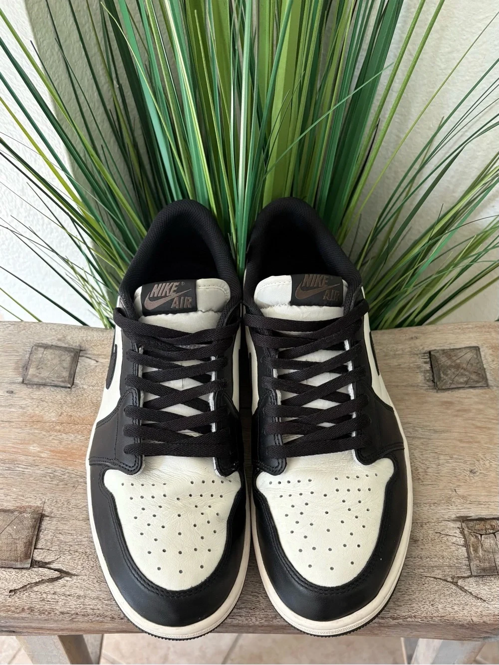Air Jordan 1 Low Mocha Sneakers